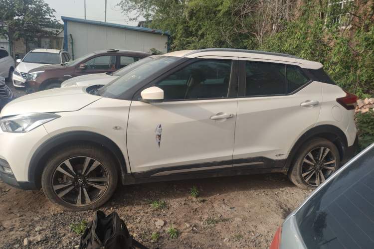 Used Nissan Kicks 2020 1.5L XL CVT Cool Enjoyment Edition Left Side