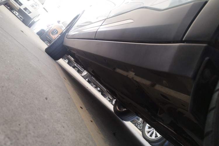 Used Nissan Kicks 2020 1.5L XL CVT Cool Enjoyment Edition Left Side Sill