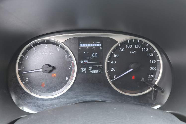 Used Nissan Kicks 2020 1.5L XL CVT Cool Enjoyment Edition Odometer Close Up