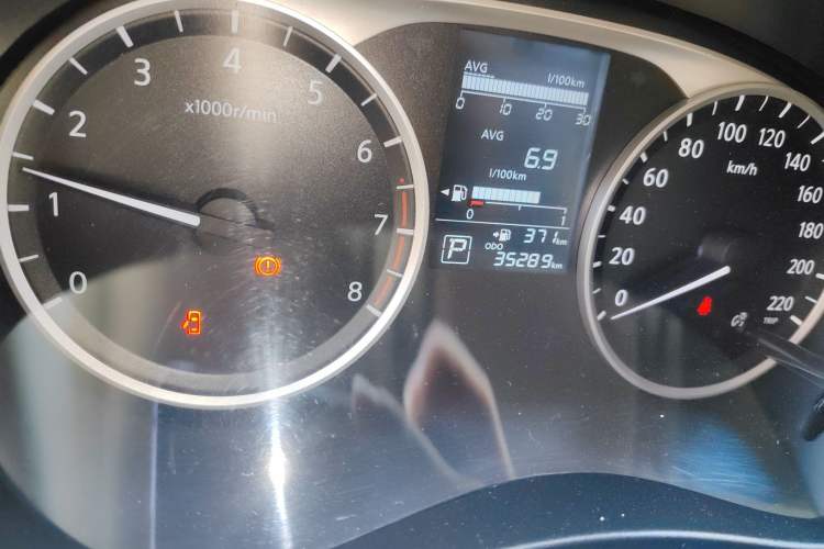 Used Nissan Kicks 2020 1.5L XL CVT Cool Enjoyment Edition Odometer Close Up