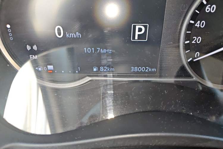 Used Nissan Kicks 2020 1.5L XV CVT Smart Connect Luxury Edition Odometer Close Up