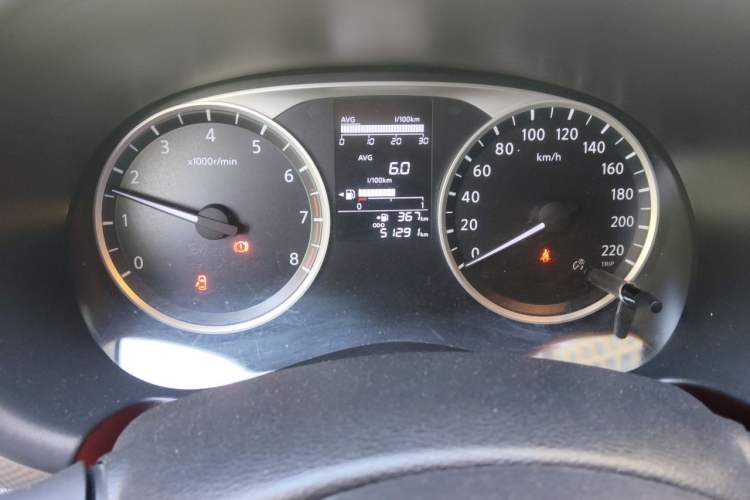Used Nissan Kicks 2020 1.5L XE Manual Cool Edition Odometer Close Up