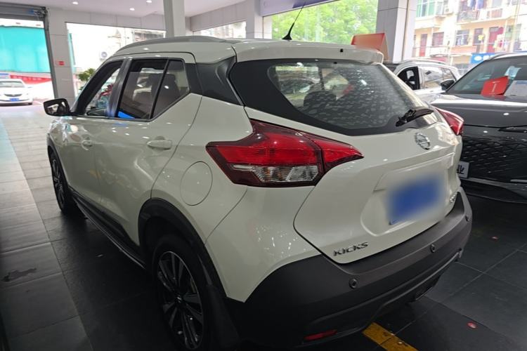 Used Nissan Kicks 2020 1.5L XL CVT Cool Enjoyment Edition Rear Left 45 Deg