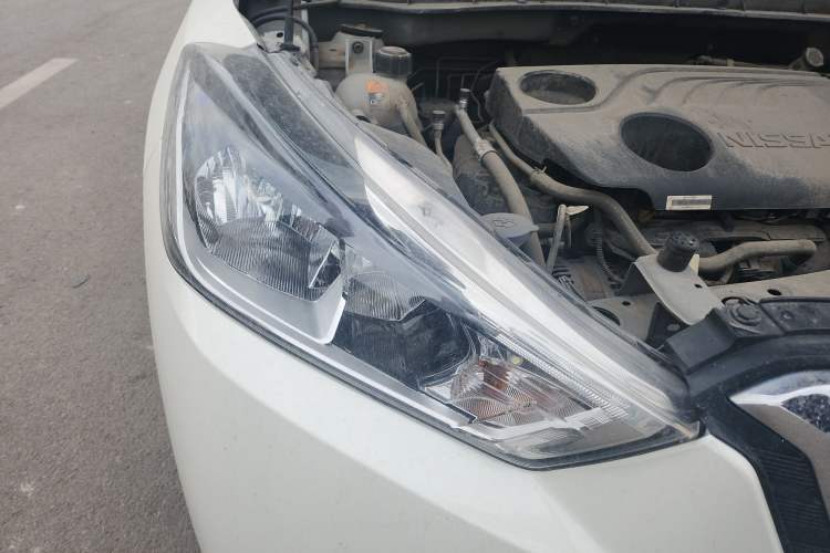 Used Nissan Kicks 2020 1.5L XE Manual Cool Edition Right Front Headlight
