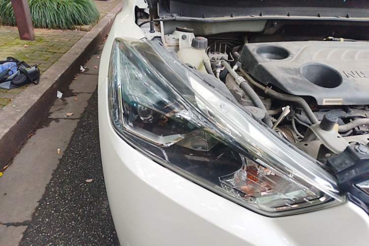 Used Nissan Kicks 2020 1.5L XV CVT Smart Connect Luxury Edition Right Front Headlight