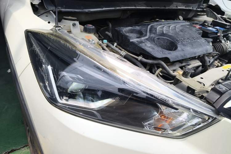 Used Nissan Kicks 2020 1.5L XV CVT Smart Connect Luxury Edition Right Front Headlight