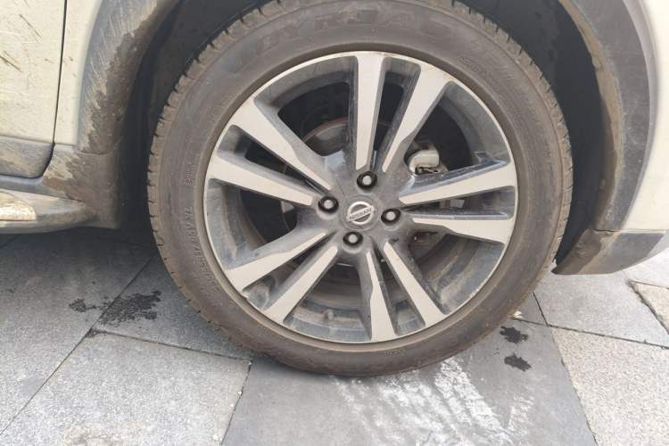 Used Nissan Kicks 2020 1.5L XV CVT Smart Connect Luxury Edition Right Front Wheel Hub