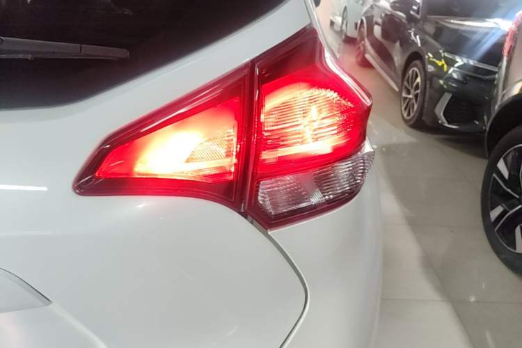 Used Nissan Kicks 2020 1.5L XL CVT Cool Enjoyment Edition Right Rear Taillight