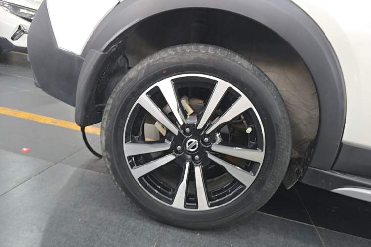 Used Nissan Kicks 2020 1.5L XL CVT Cool Enjoyment Edition Right Rear Wheel Hub