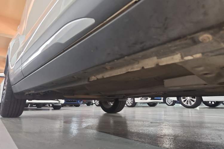 Used Nissan Kicks 2020 1.5L XL CVT Cool Enjoyment Edition Right Side Sill
