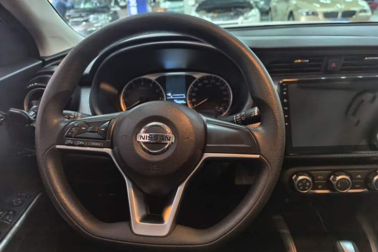 Used Nissan Kicks 2020 1.5L XL CVT Cool Enjoyment Edition Steering Wheel