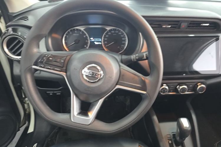 Used Nissan Kicks 2020 1.5L XL CVT Cool Enjoyment Edition Steering Wheel