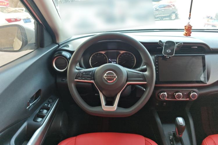 Used Nissan Kicks 2020 1.5L XL CVT Cool Enjoyment Edition Steering Wheel