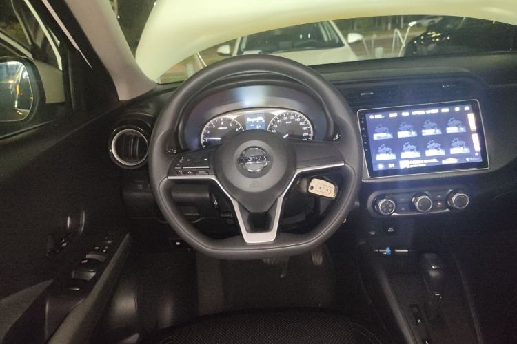 Used Nissan Kicks 2020 1.5L XL CVT Cool Enjoyment Edition Steering Wheel