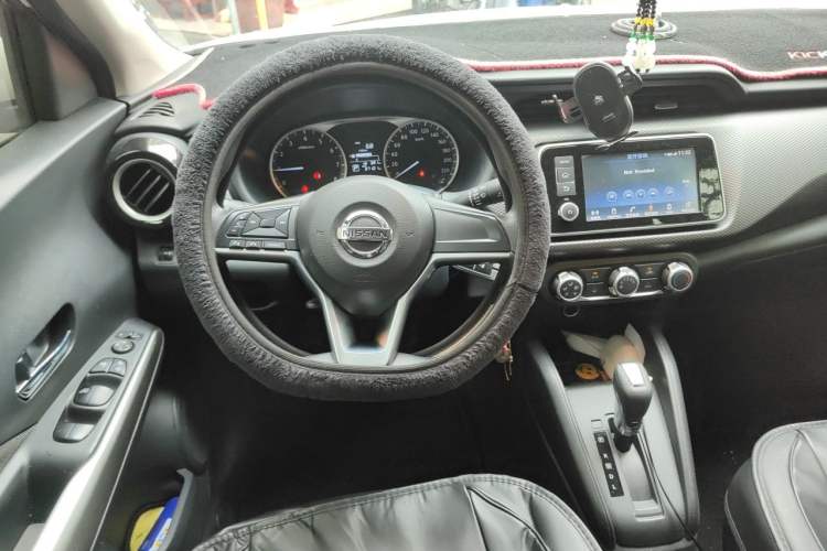 Used Nissan Kicks 2020 1.5L XL CVT Cool Enjoyment Edition Steering Wheel