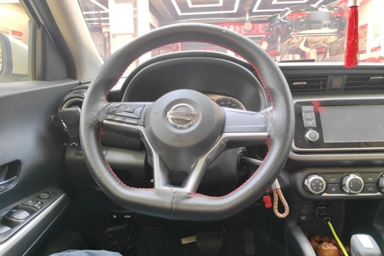 Used Nissan Kicks 2020 1.5L XL CVT Cool Enjoyment Edition Steering Wheel