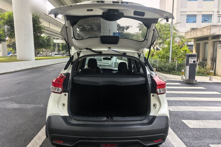 Used Nissan Kicks 2020 1.5L XE Manual Cool Edition Trunk