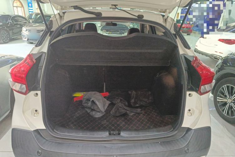 Used Nissan Kicks 2020 1.5L XL CVT Cool Enjoyment Edition Trunk
