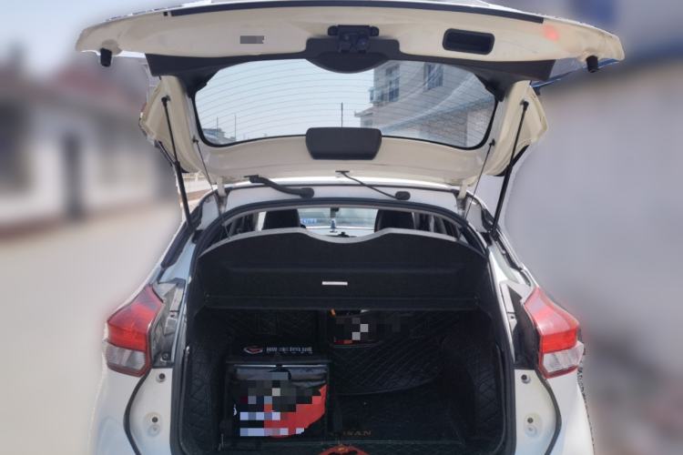Used Nissan Kicks 2020 1.5L XV CVT Smart Connect Luxury Edition Trunk