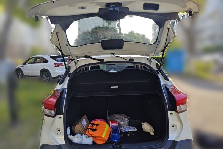 Used Nissan Kicks 2020 1.5L XV CVT Smart Connect Luxury Edition Trunk