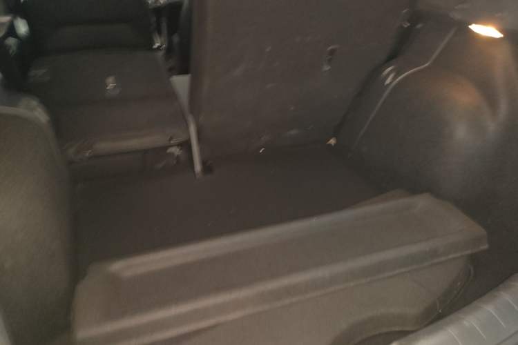Used Nissan Kicks 2020 1.5L XV CVT Smart Connect Luxury Edition Trunk