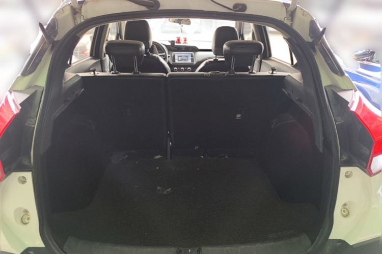 Used Nissan Kicks 2020 1.5L XV CVT Smart Connect Luxury Edition Trunk