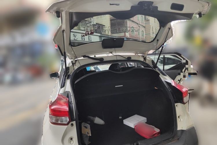Used Nissan Kicks 2020 1.5L XL CVT Cool Enjoyment Edition Trunk