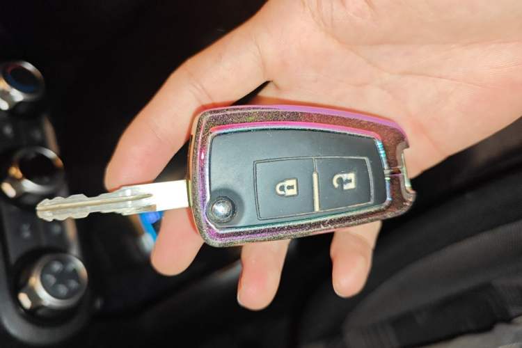 Used Nissan Kicks 2020 1.5L XL CVT Cool Enjoyment Edition Vehicle Key
