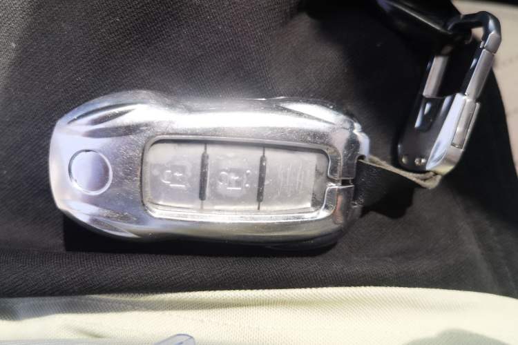 Used Nissan Kicks 2020 1.5L XV CVT Smart Connect Luxury Edition Vehicle Key