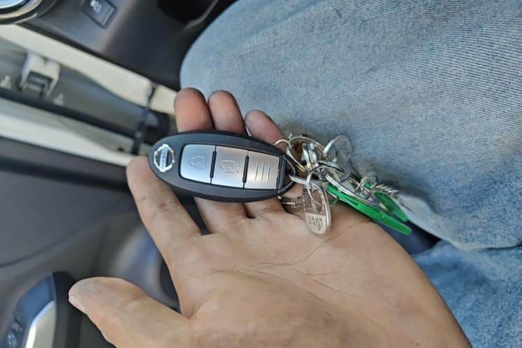 Used Nissan Kicks 2020 1.5L XV CVT Smart Connect Luxury Edition Vehicle Key