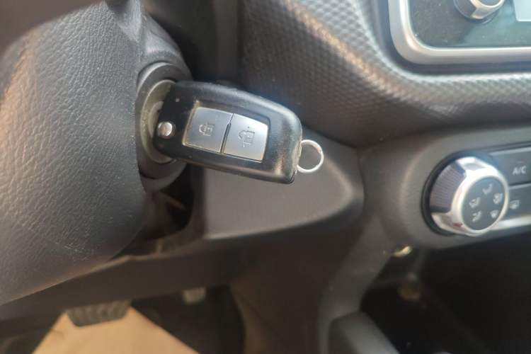 Used Nissan Kicks 2020 1.5L XL CVT Cool Enjoyment Edition Vehicle Key