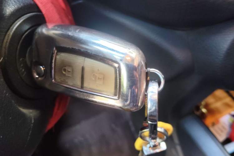 Used Nissan Kicks 2020 1.5L XE Manual Cool Edition Vehicle Key