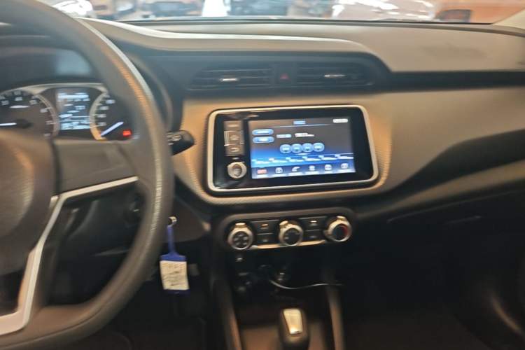 Used Nissan Kicks 2021 1.5L XL CVT Cool Enjoyment Edition Audio And AC Panel