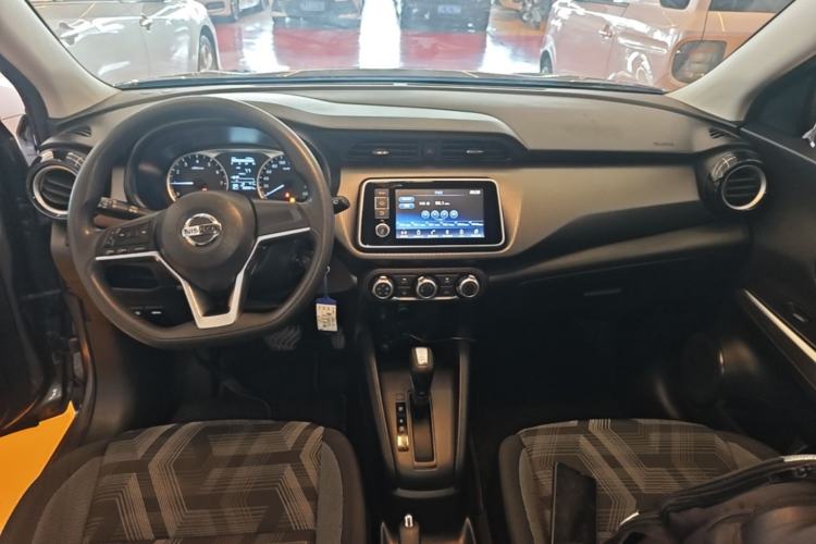 Used Nissan Kicks 2021 1.5L XL CVT Cool Enjoyment Edition Center Console