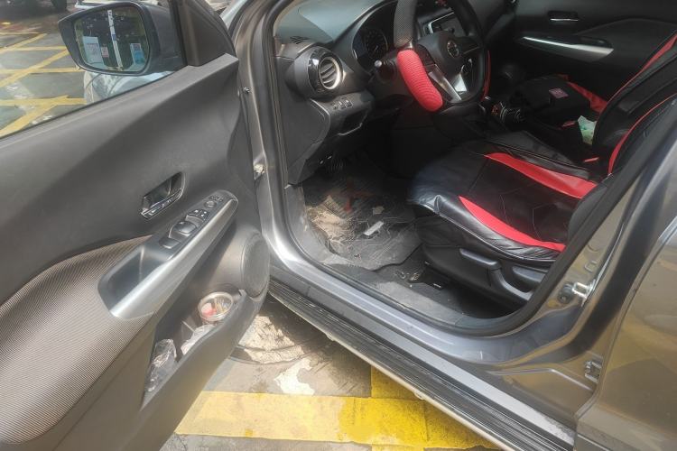 Used Nissan Kicks 2021 1.5L XL CVT Cool Enjoyment Edition Driver Seat
