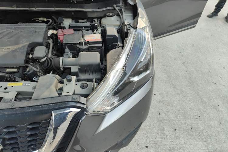 Used Nissan Kicks 2021 1.5L XV CVT Smart Connect Luxury Edition Engine Bay Left