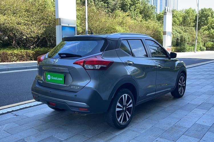 Used Nissan Kicks 2021 1.5L XV CVT Smart Connect Luxury Edition Exterior 3