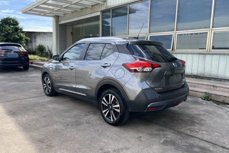 Used Nissan Kicks 2021 1.5L XL CVT Cool Enjoyment Edition Exterior 3