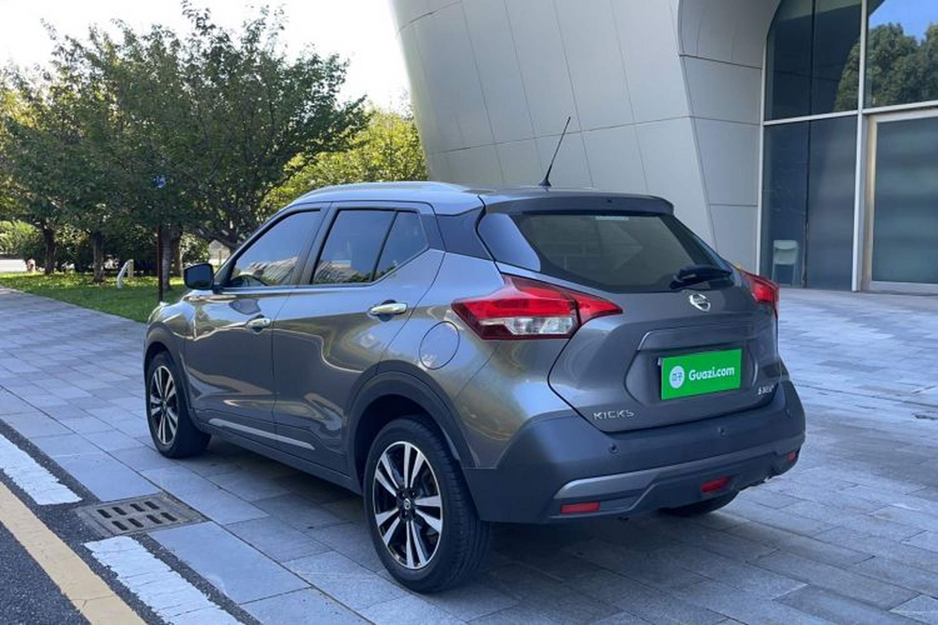 Used Nissan Kicks 2021 1.5L XV CVT Smart Connect Luxury Edition Exterior 7