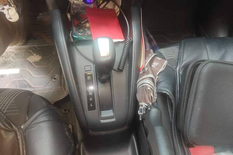 Used Nissan Kicks 2021 1.5L XL CVT Cool Enjoyment Edition Gear Lever