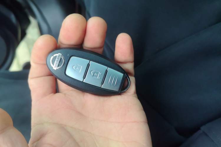 Used Nissan Kicks 2021 1.5L XV CVT Smart Connect Luxury Edition Interior 1