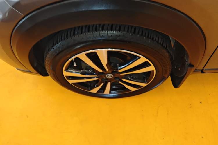 Used Nissan Kicks 2021 1.5L XL CVT Cool Enjoyment Edition Left Front Wheel Hub