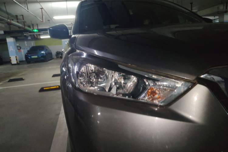Used Nissan Kicks 2021 1.5L XE Manual Cool Edition Right Front Headlight