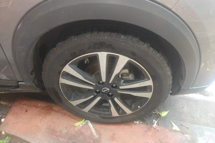 Used Nissan Kicks 2021 1.5L XL CVT Cool Enjoyment Edition Right Front Wheel Hub