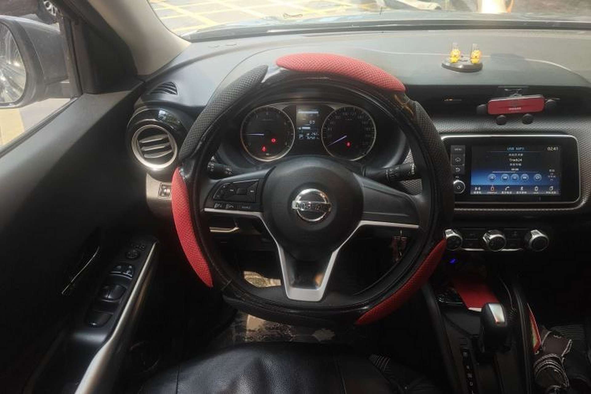 Used Nissan Kicks 2021 1.5L XL CVT Cool Enjoyment Edition Steering Wheel