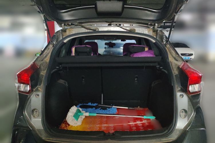 Used Nissan Kicks 2021 1.5L XE Manual Cool Edition Trunk