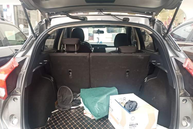 Used Nissan Kicks 2021 1.5L XL CVT Cool Enjoyment Edition Trunk