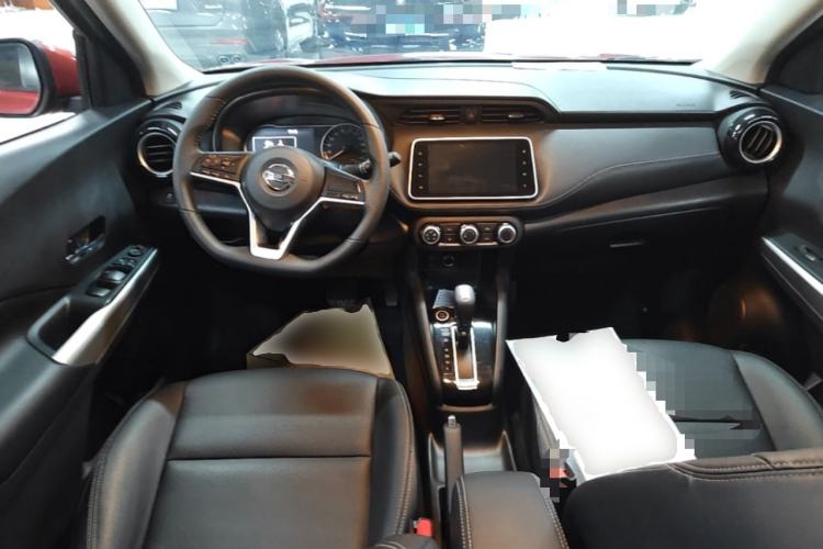 Used Nissan Kicks 2021 1.5L XV CVT Smart Connect Luxury Edition Center Console
