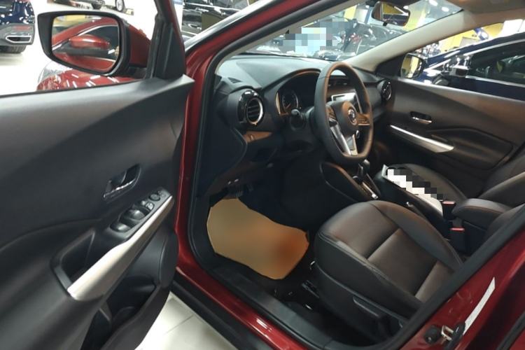 Used Nissan Kicks 2021 1.5L XV CVT Smart Connect Luxury Edition Driver Seat
