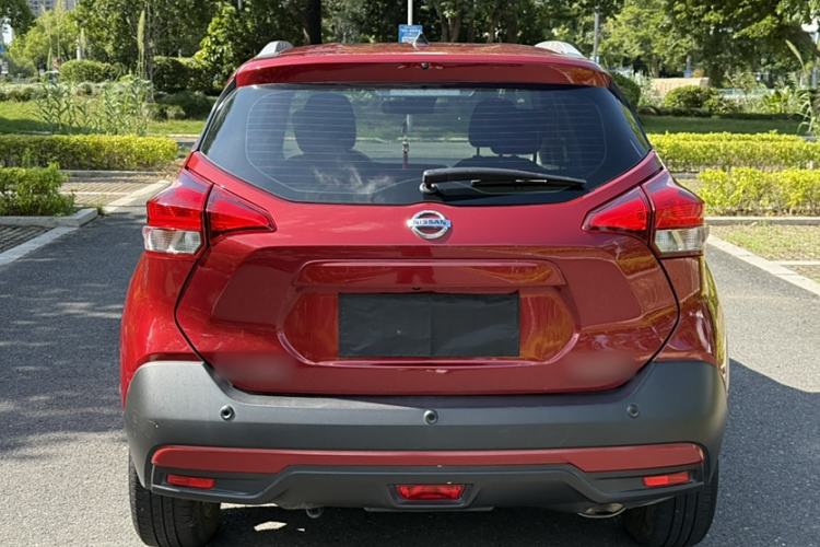 Used Nissan Kicks 2021 1.5L XV CVT Smart Connect Luxury Edition Exterior 3